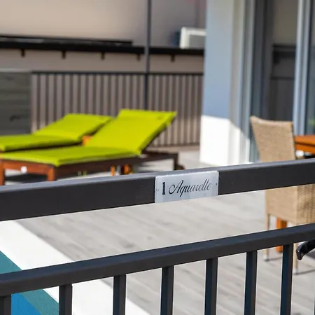 아파트 Aquarelle Apartments Primosten Apt No 1 And 3