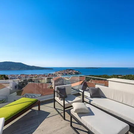 Aquarelle Apartments Primosten Apt No 1 And 3 *