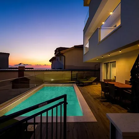 Aquarelle Apartments Primošten apt no 1&3 *