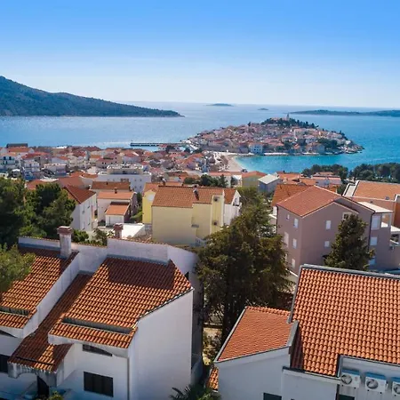 Aquarelle Apartments Primosten Apt No 1 And 3 아파트