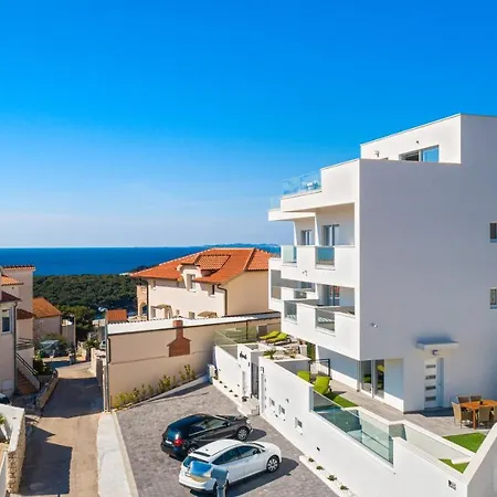 Aquarelle Apartments Primošten apt no 1&3 *