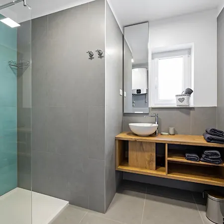 Aquarelle Apartments Primosten Apt No 1 And 3