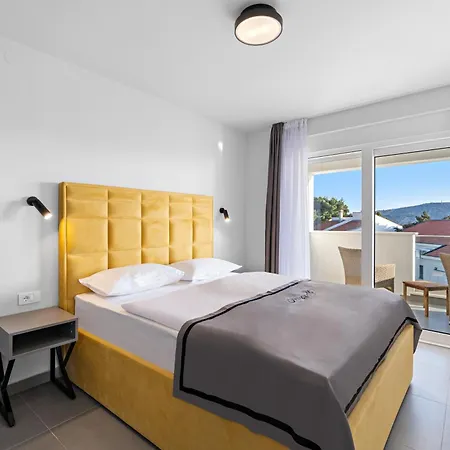 Aquarelle Apartments Primosten Apt No 1 And 3 아파트 *