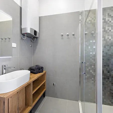 Apartament Aquarelle *