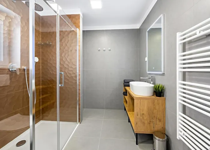 Aquarelle Apartments Primošten apt no 1&3 * Primošten