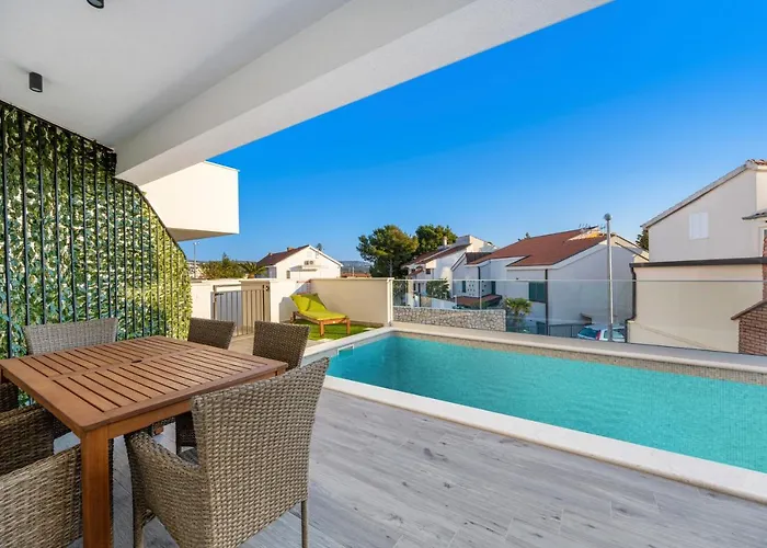 Aquarelle Apartments Primošten apt no 1&3 * Primošten