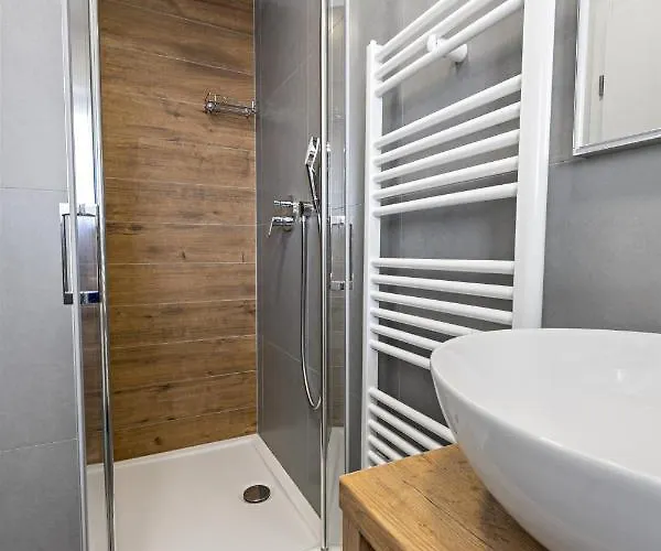 Aquarelle Apartments Primosten Apt No 1 And 3 *